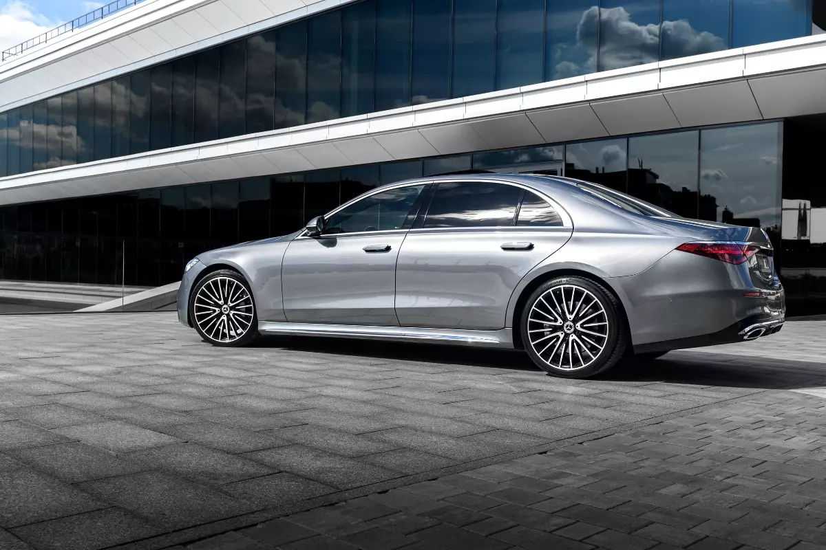 Mercedes-Benz S-class W223 avva cars premium rent